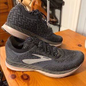 Brooks Rose & Black / Gray Knit “Bedlam” Running Shoes